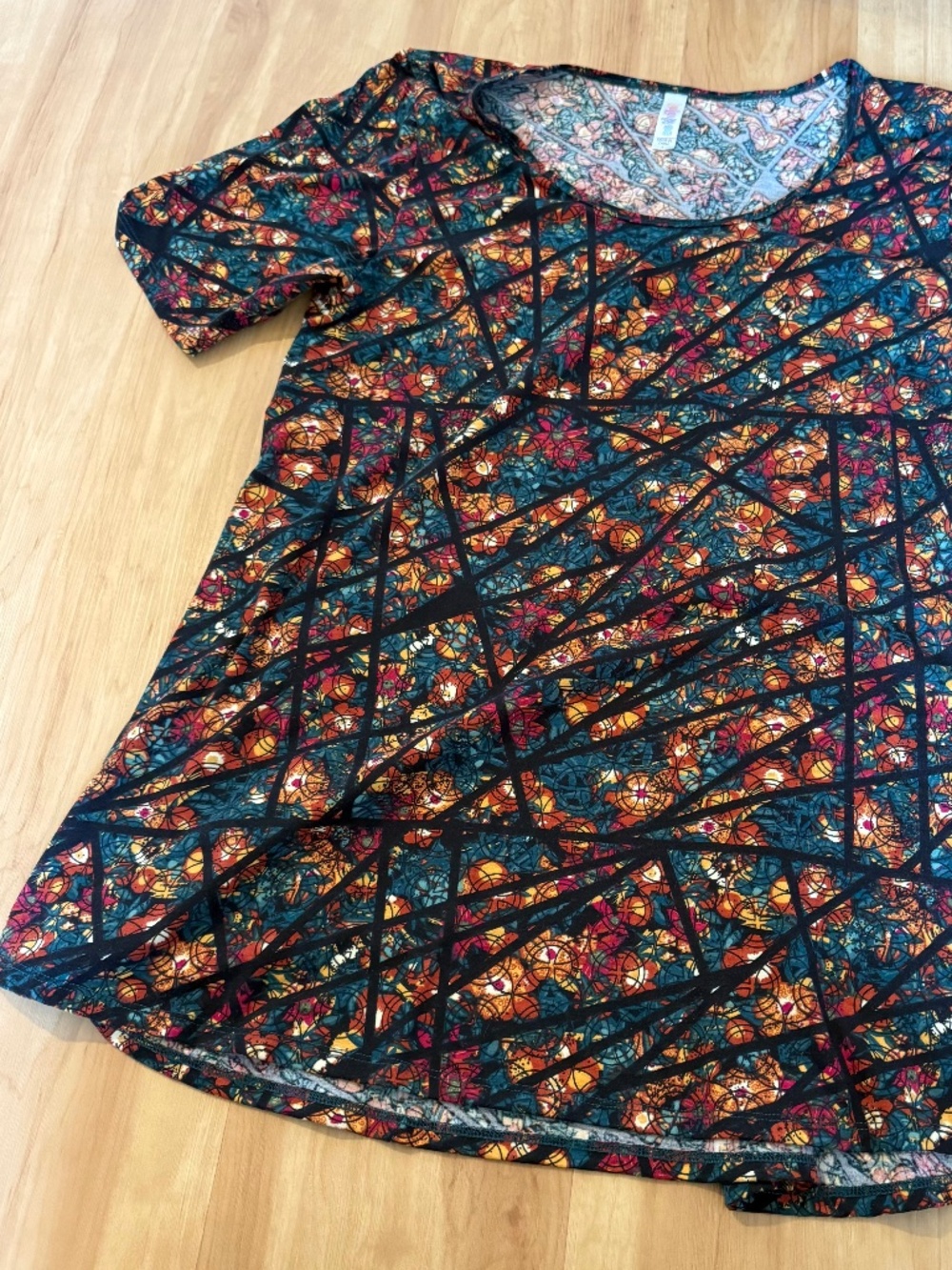 LuLaRoe L Perfect T